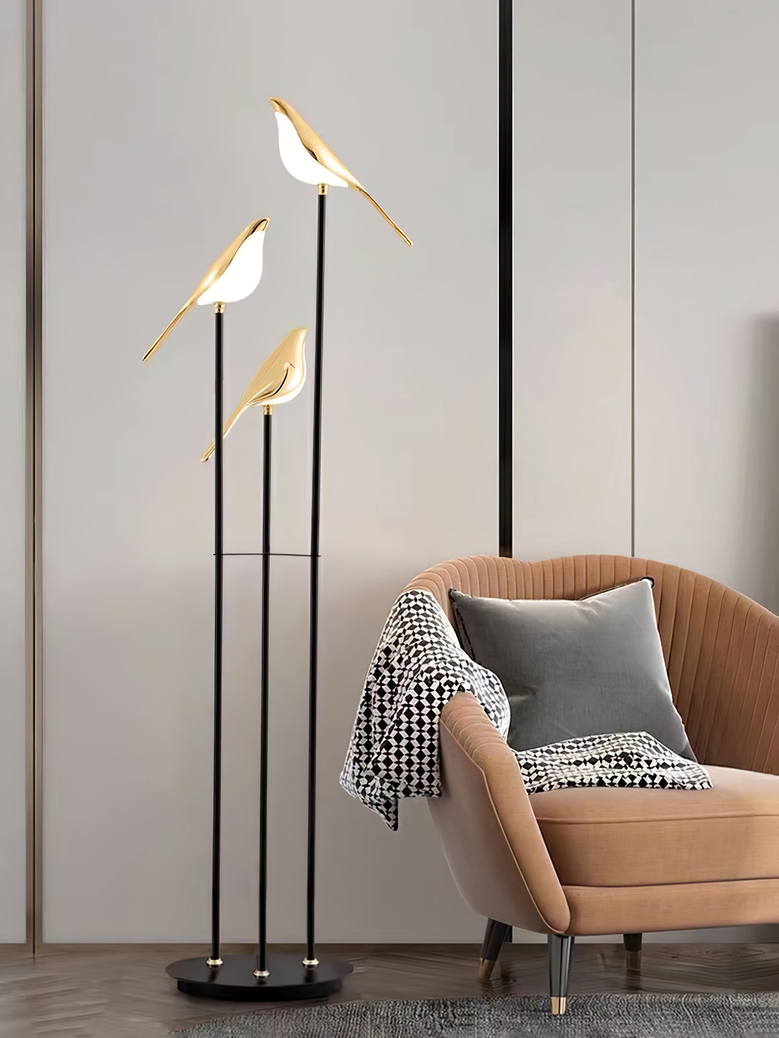 Misterlamp Magpie Perch Kollektion | Stehlampe | Integrierte LED | Minimalistisches Design | Schwarzes Gestell | Naturinspiriertes vogelähnliches