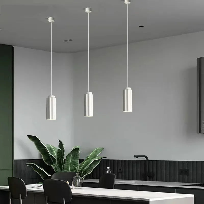 AuroraGlint Lampe LED | Design Scandinave | Métal & Verre | Énergétiquement efficace | Pour Salon & Salle à manger | Réglage facile de la hauteur