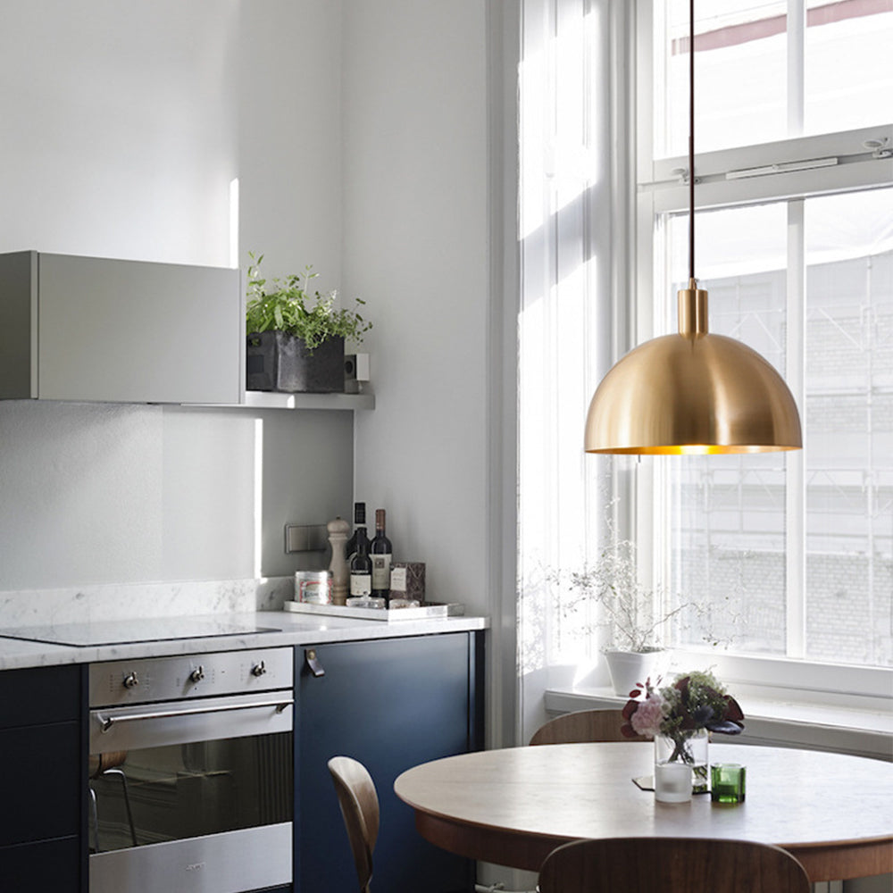 Lampa sufitowa z mosiądzu inspirowana stylem vintage | Kształt kopuły | Styl Mid-Century Modern | Regulowana długość kabla 150 cm | Gniazdo E26/E27