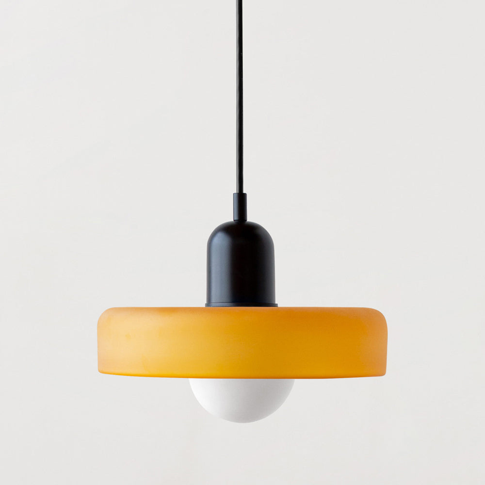 Bauhaus pendel | Farvet glas | Moderne design | Energibesparende lyskilde | Funktionel elegance | Ideel til stue og spisestue | Livlig touch | Elegant detaljeret belysning | Alsidig og stilfuld lampe