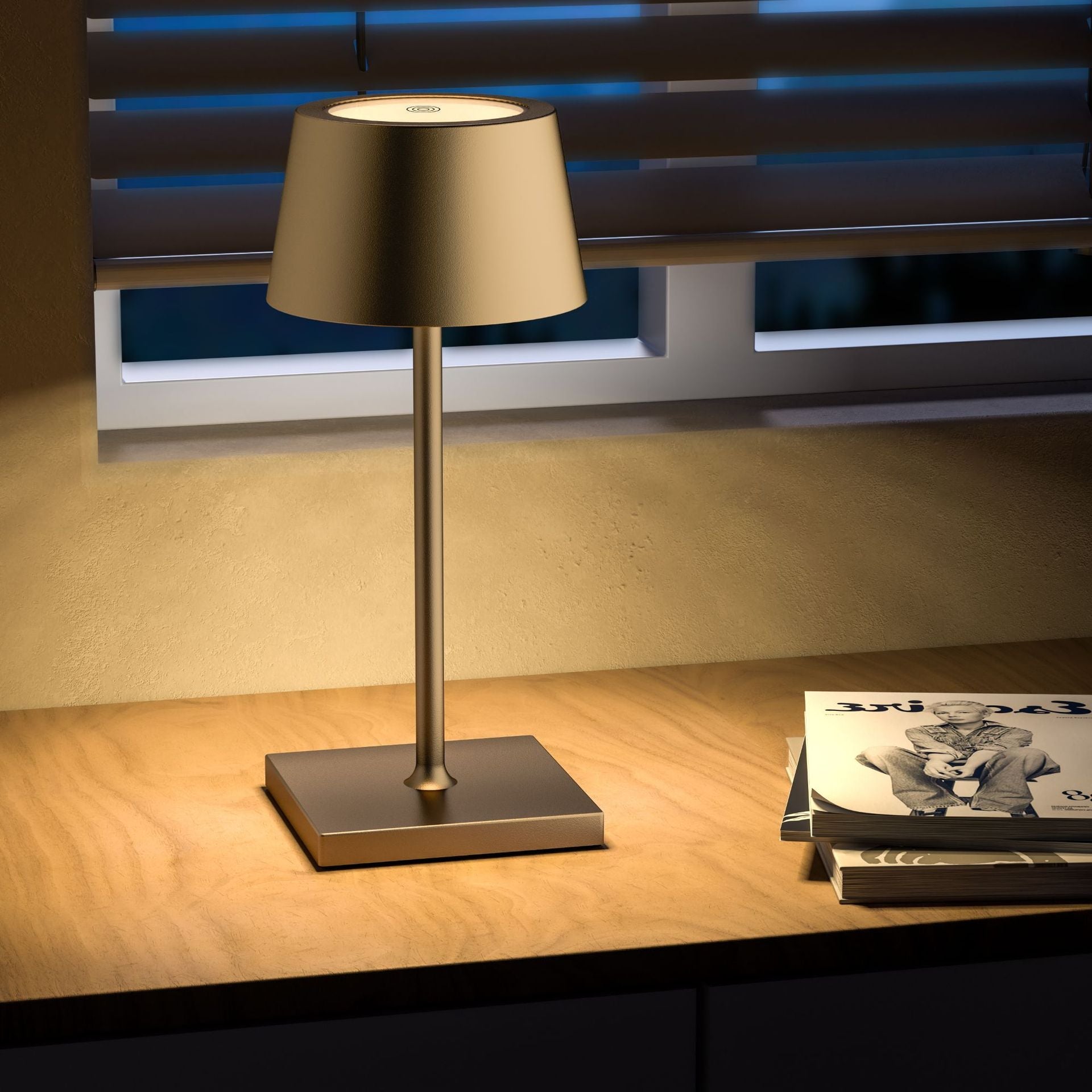 Sanne™ | Lampe de table LED portable | Design étanche | Luminosité réglable | Aluminium inoxydable | Sans fil & rechargeable | Design élégant de