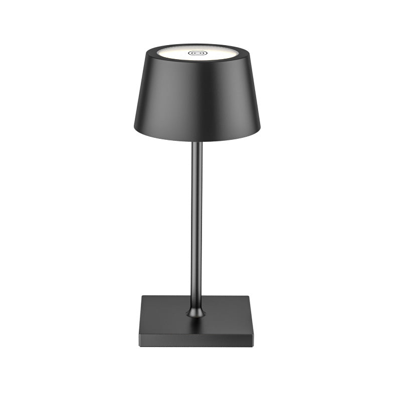 Sanne™ | Lampe de table LED portable | Design étanche | Luminosité réglable | Aluminium inoxydable | Sans fil & rechargeable | Design élégant de