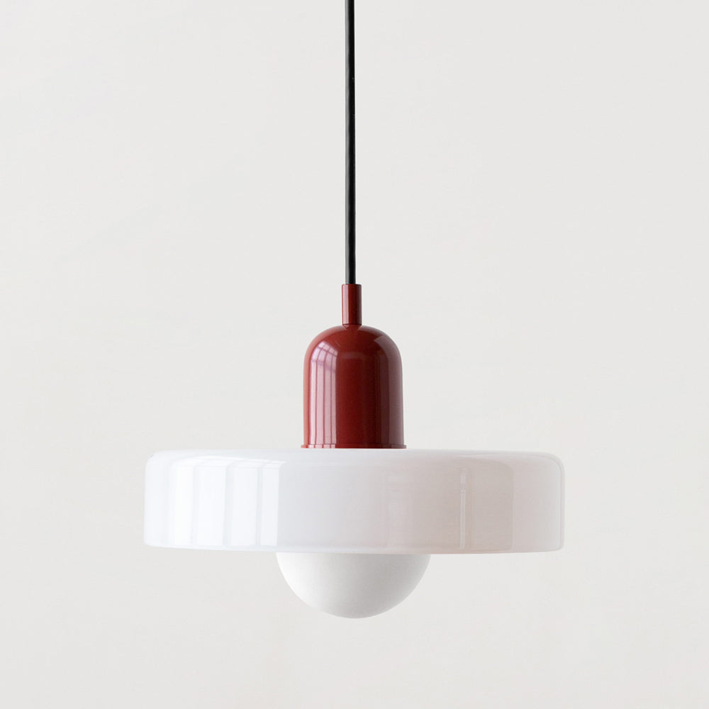 Bauhaus pendel | Farvet glas | Moderne design | Energibesparende lyskilde | Funktionel elegance | Ideel til stue og spisestue | Livlig touch | Elegant detaljeret belysning | Alsidig og stilfuld lampe