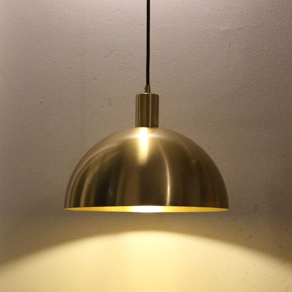 Lampa sufitowa z mosiądzu inspirowana stylem vintage | Kształt kopuły | Styl Mid-Century Modern | Regulowana długość kabla 150 cm | Gniazdo E26/E27