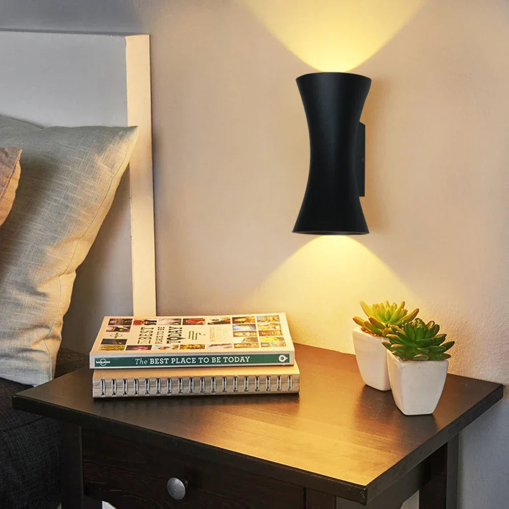 AquaShield | Éclairage mural extérieur | Design en aluminium | Étanche IP65 | Lumière LED 12W | Style moderne noir | Installation facile