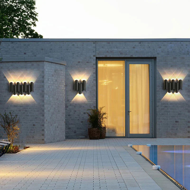 WeatherGuard | Lampa zewnętrzna z aluminium | Wodoodporna lampa ścienna LED | Nowoczesny design | Nadaje się na taras i do ogrodu | Dostępna w