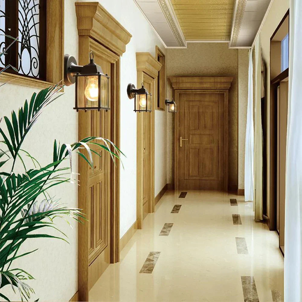 VintageGlimmer | Kinkiet zewnętrzny | Klasyczny design | Metal i szkło | Wysoka jakość | Ponadczasowa elegancja | Idealny na taras, do ogrodu i na