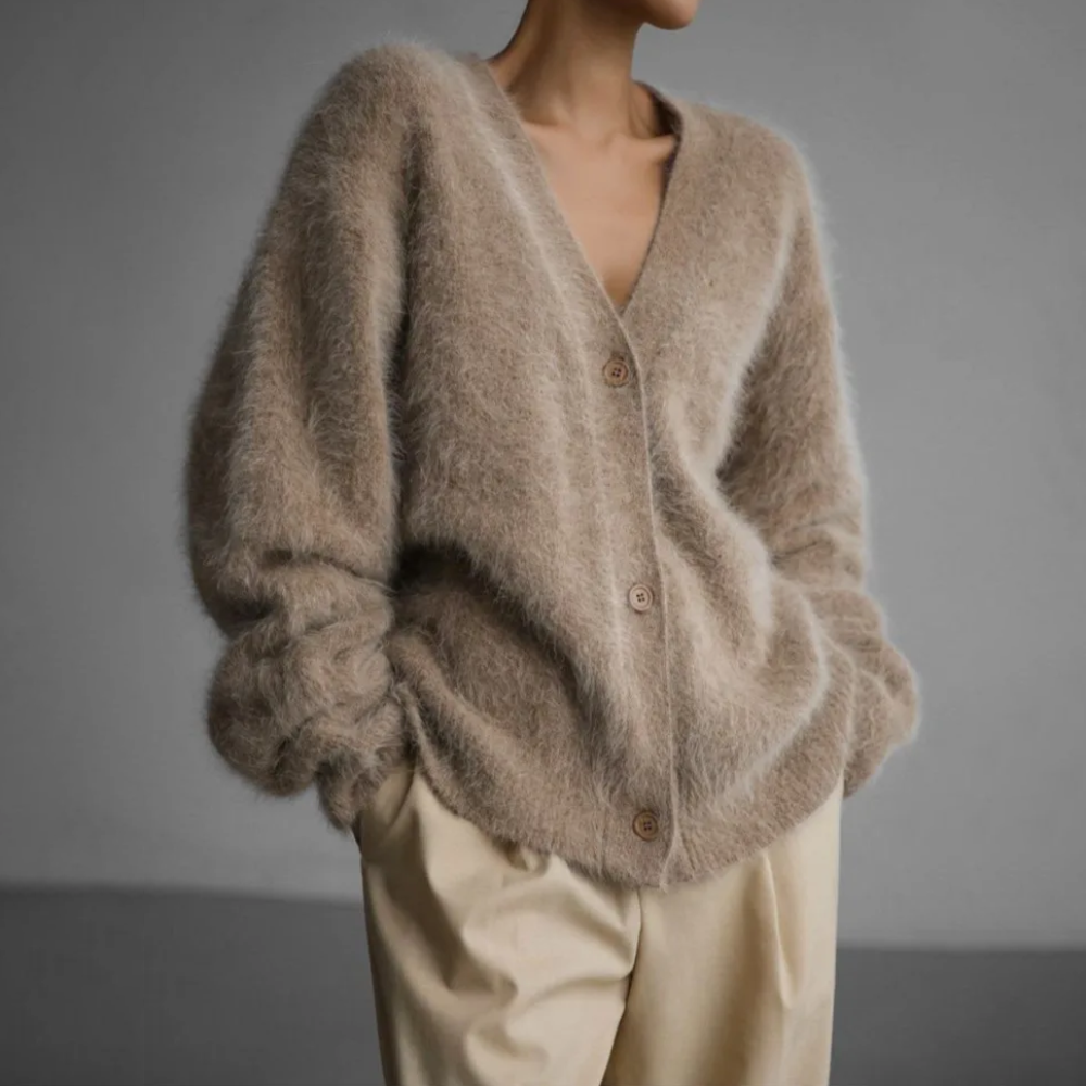 Belle Couture Cashmere Cardigan | V-hals | Elegante Knapper | Oversized Pasform | Komfortabelt | Chikt Design | Ideel til Hverdagsbrug | Stilfuld Almindelig Pasform | Lukseriøs Uld | Dame Striktrøje