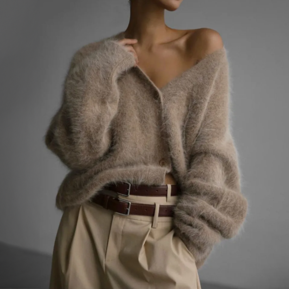 Belle Couture Cashmere Cardigan | V-hals | Elegante Knapper | Oversized Pasform | Komfortabelt | Chikt Design | Ideel til Hverdagsbrug | Stilfuld Almindelig Pasform | Lukseriøs Uld | Dame Striktrøje