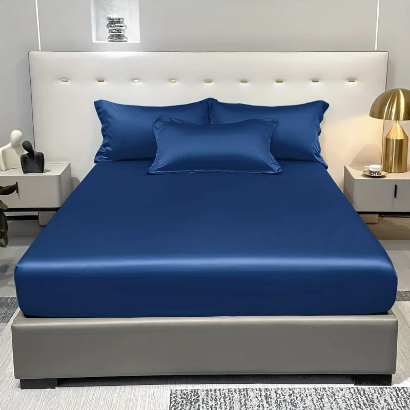 Luksus IceSatin Satinlagen | Silkeblød Komfort | Elastiske Kanter | Kølende Premium Is-Silke | Elegant Design | Perlehvid, Dybblå, Blød Grå, Kulfri Sort | Nem Vedligeholdelse | Sikker Pasform