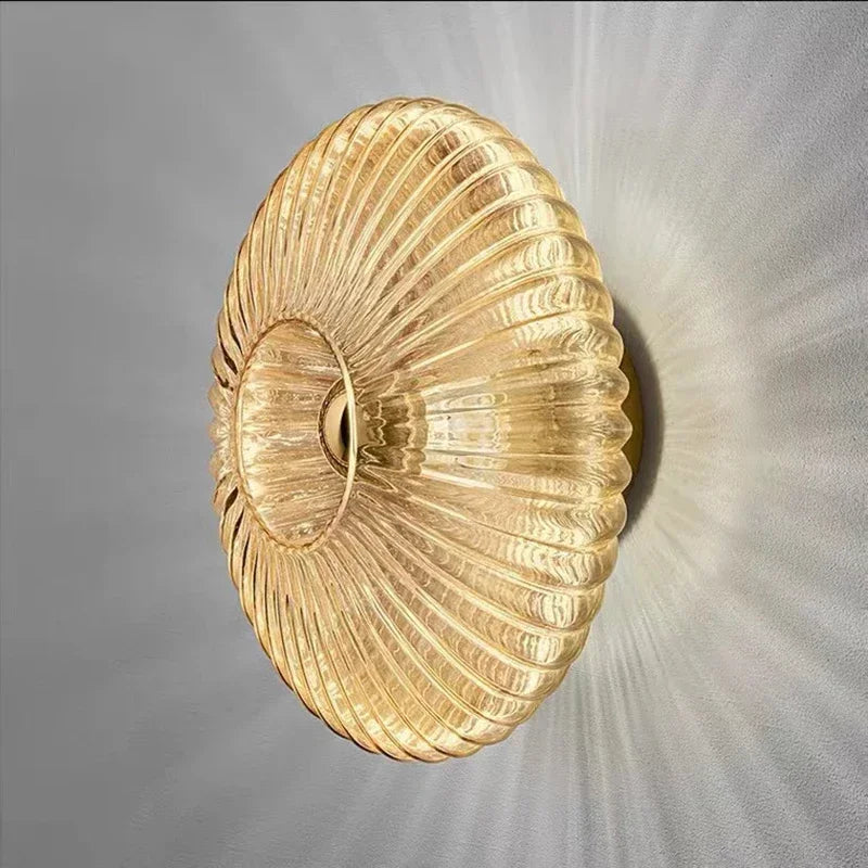 LumeGlass Væglampe | Elegant Glasdesign | Ambient Belysning | Højkvalitets Materialer | Tidløst Design