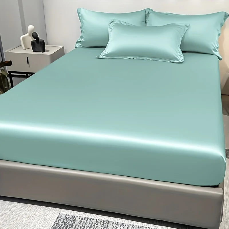 Luksus IceSatin Satinlagen | Silkeblød Komfort | Elastiske Kanter | Kølende Premium Is-Silke | Elegant Design | Perlehvid, Dybblå, Blød Grå, Kulfri Sort | Nem Vedligeholdelse | Sikker Pasform