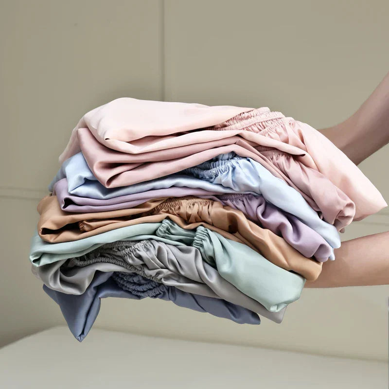 PureSilk | Lagen i Mulberry Silke | Naturligt Kølende og Blødt Sengelinned | Eksklusiv Luksus | Perfekt Pasform og Stil | Fugttransporterende og Hudvenlig Sovekomfort | Elegante Farver | Hjem og Indretning