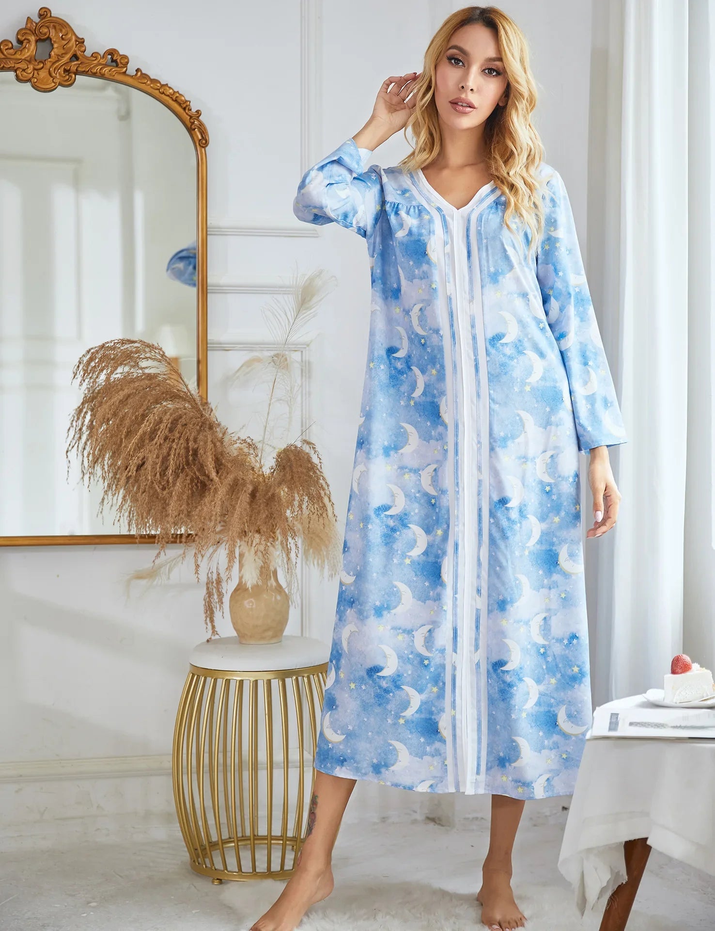 CottonLuxe Plus Size | Langærmet Natskjole | 100% Bomuld | Stilfuldt Print og Slid | Komfortabel og Åndbar | Naturlig Pasform | Ideel til Alle Årstider