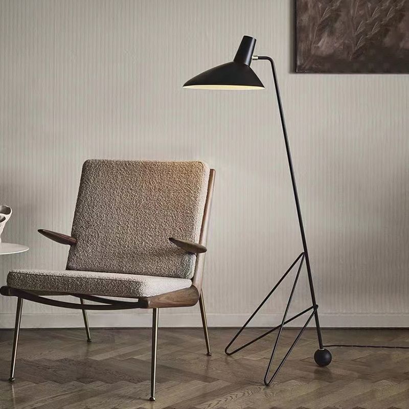 Meliana | Moderne Stehlampe | Minimalistisches Design | Ideal für Wohnzimmer und Büro | Robuste Konstruktion | Elegante und Innovative