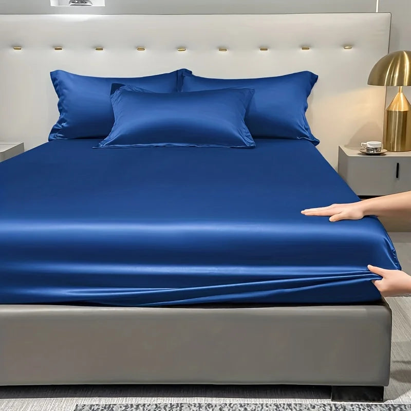 Luksus IceSatin Satinlagen | Silkeblød Komfort | Elastiske Kanter | Kølende Premium Is-Silke | Elegant Design | Perlehvid, Dybblå, Blød Grå, Kulfri Sort | Nem Vedligeholdelse | Sikker Pasform