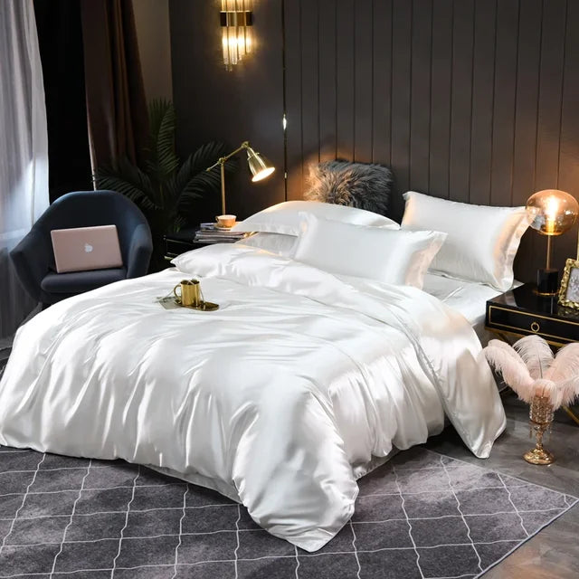 SilkComfort | Højkvalitets 100% Silke Dyne | Temperaturregulerende Luksus Sengetøj | Elegant Ensfarvet Design | Komfortable Dynebetræk