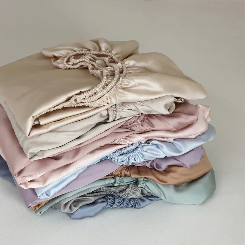 PureSilk | Lagen i Mulberry Silke | Naturligt Kølende og Blødt Sengelinned | Eksklusiv Luksus | Perfekt Pasform og Stil | Fugttransporterende og Hudvenlig Sovekomfort | Elegante Farver | Hjem og Indretning