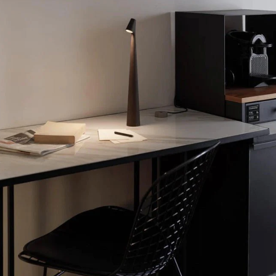 Handgjord lyxbelysning | Dimbar LED-lampa | Aluminium och polykarbonat | 2700K | Högt CRI | 35/45 cm hög | Batteridriven | Modern design