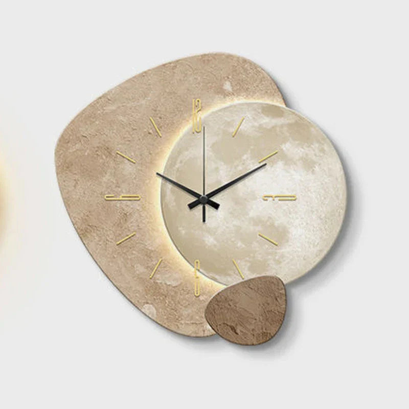 Vægur med moderne skandinavisk design | Indbygget subtil belysning | Unikt kunstnerisk flair | Elegant dekorativ tilføjelse til hjemmet