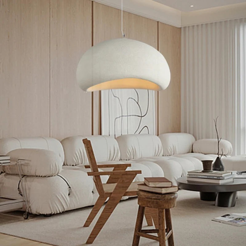 Serenith Pendel Lampe | Wabi-Sabi Design | Harpiks & Polystyren | Domeformet | Hvid & Grå | E27 Fatning | Max 40W | Blødt Lys | Æstetisk Appeal | Til Spisestue, Stue, Soveværelse, Detailhandel