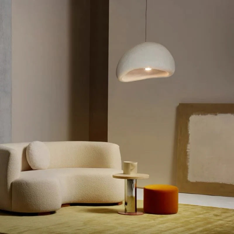 Serenith Pendel Lampe | Wabi-Sabi Design | Harpiks & Polystyren | Domeformet | Hvid & Grå | E27 Fatning | Max 40W | Blødt Lys | Æstetisk Appeal | Til Spisestue, Stue, Soveværelse, Detailhandel