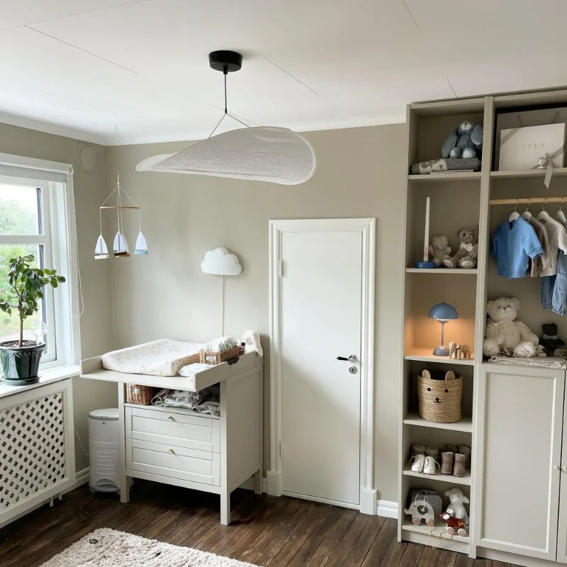 Sivelle Pendel Lampe | Wabi-Sabi Design | Kreativ Silke | Organisk Form | Integreret LED | Sort/Hvid