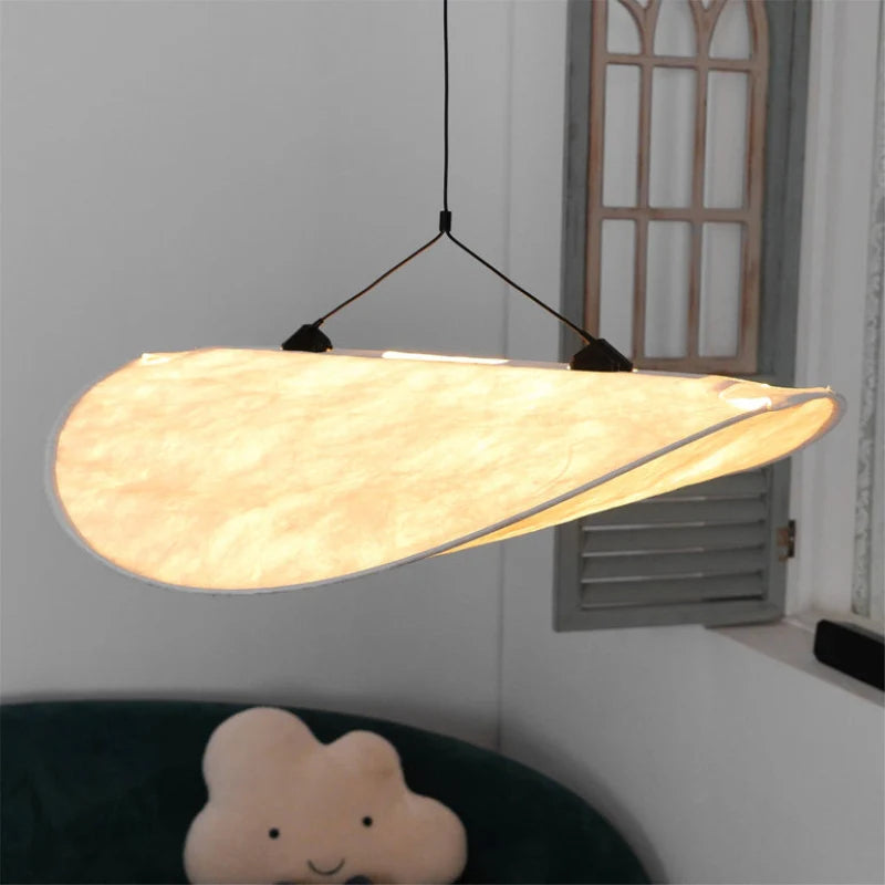 Sivelle Pendel Lampe | Wabi-Sabi Design | Kreativ Silke | Organisk Form | Integreret LED | Sort/Hvid