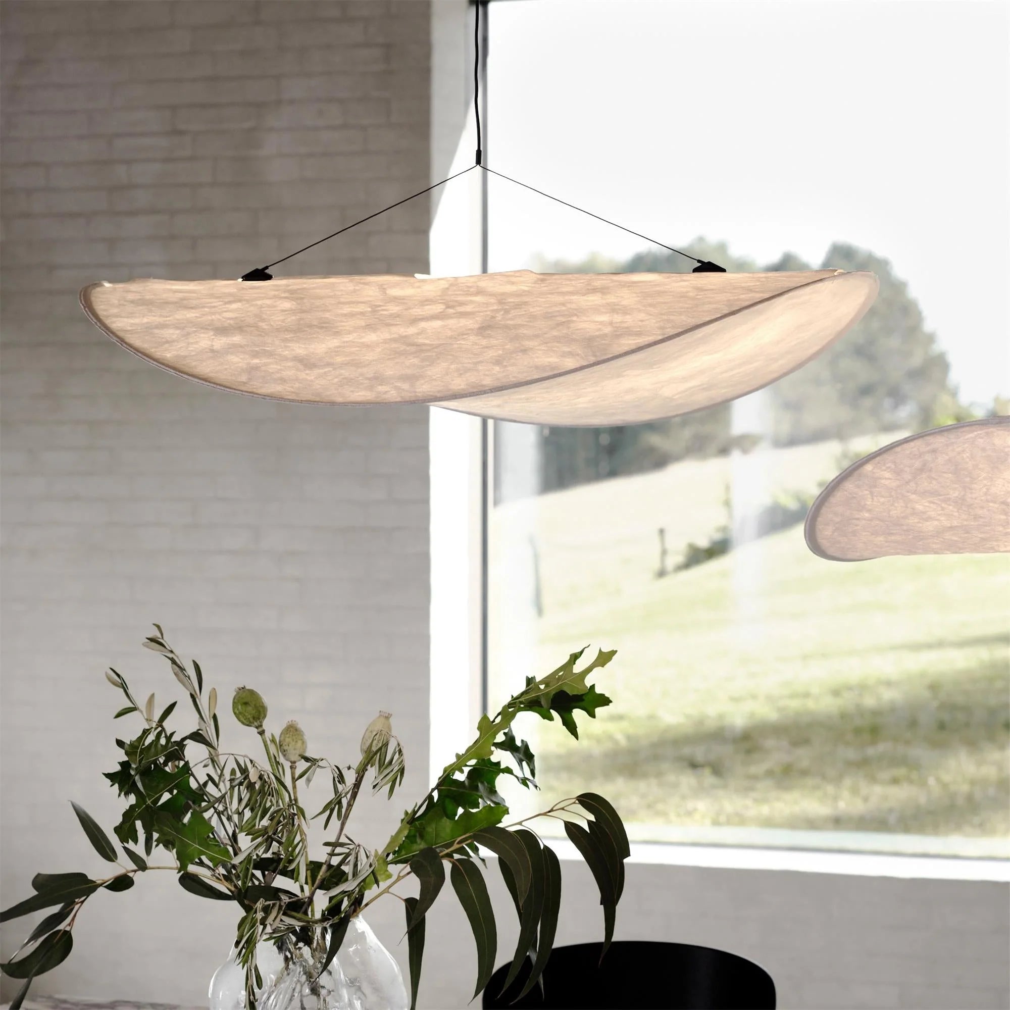 Sivelle Pendel Lampe | Wabi-Sabi Design | Kreativ Silke | Organisk Form | Integreret LED | Sort/Hvid