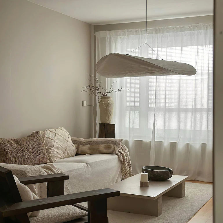 Sivelle Pendel Lampe | Wabi-Sabi Design | Kreativ Silke | Organisk Form | Integreret LED | Sort/Hvid