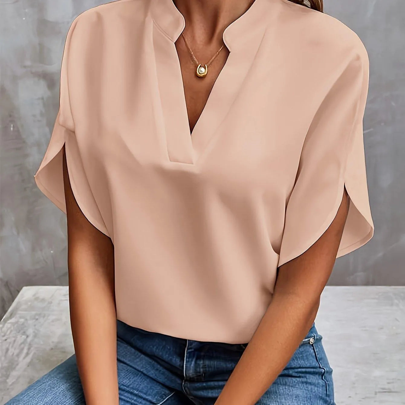Sabrina - Elegant lys bluse til kvinder