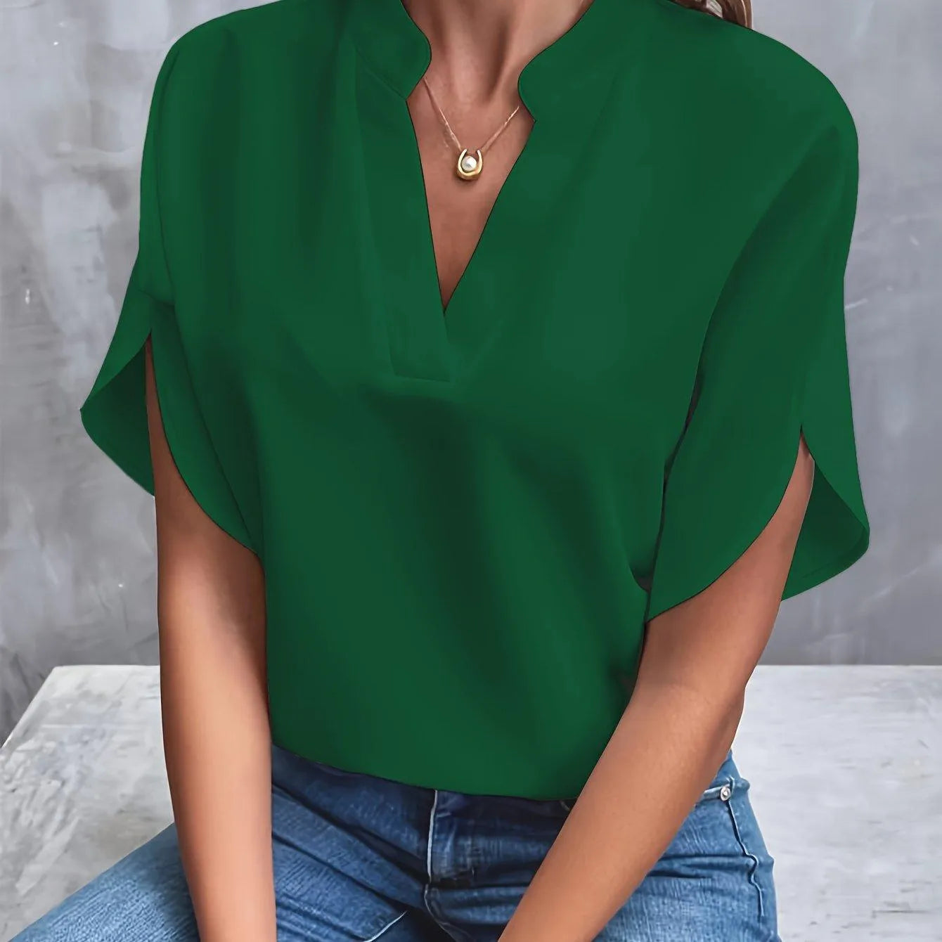 Sabrina - Elegant lys bluse til kvinder