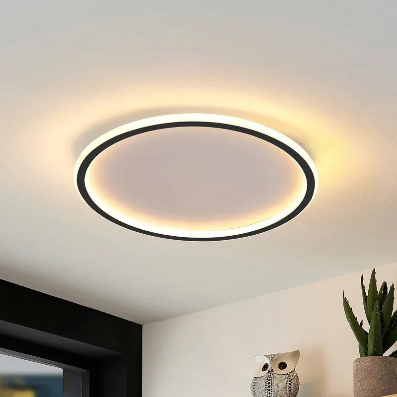 Zev Rund Loftlampe | Moderne Design | Kunstnerisk Silhuet | Premium Metal & Akryl | Tidløse Farver | Perfekt til Enhver Rumstørrelse | Hjem Belysning | Sort & Hvid | Chic og Funktionel Indretning