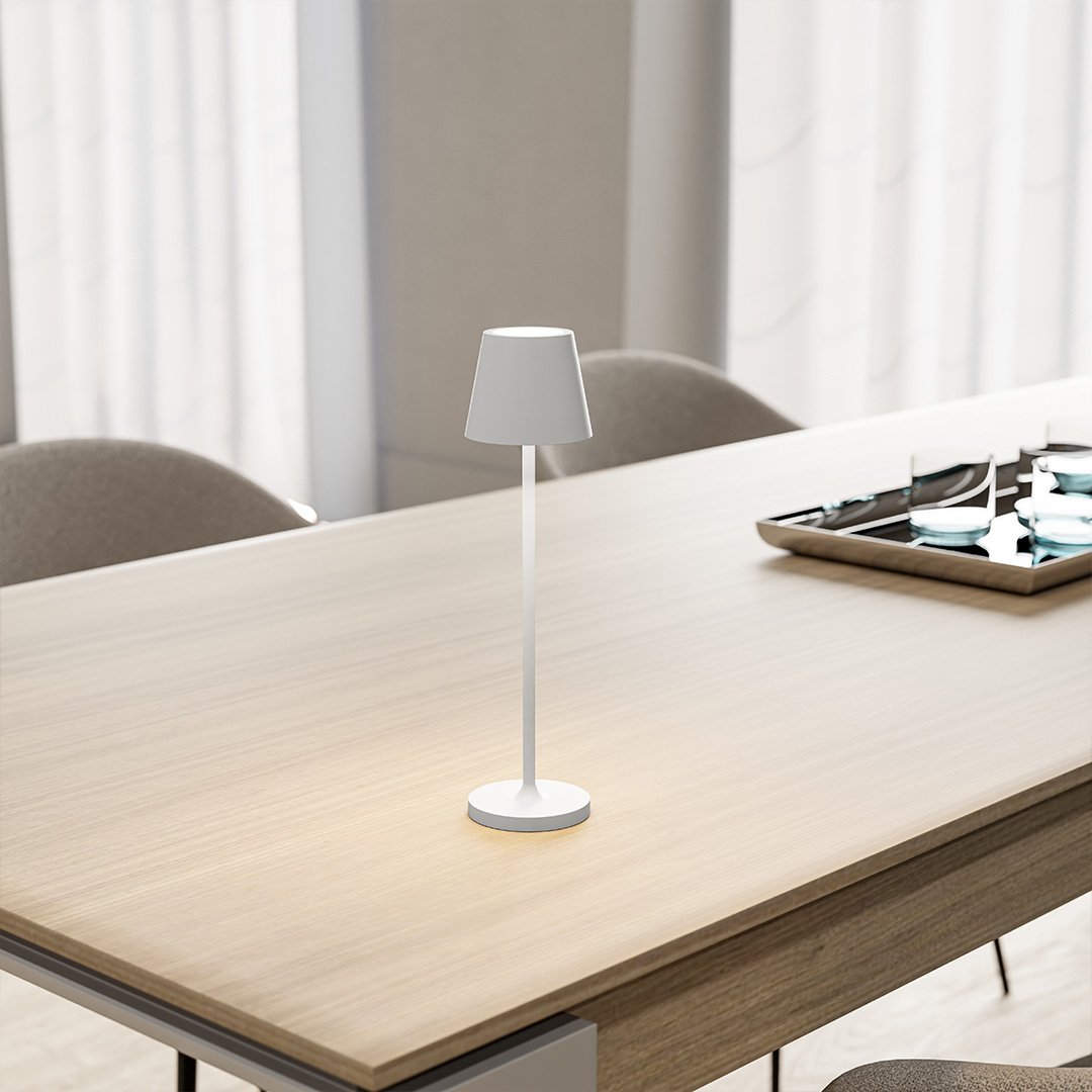 NOVA | LED | Schöne schlanke Lampe für den Schreibtisch | Modernes Design