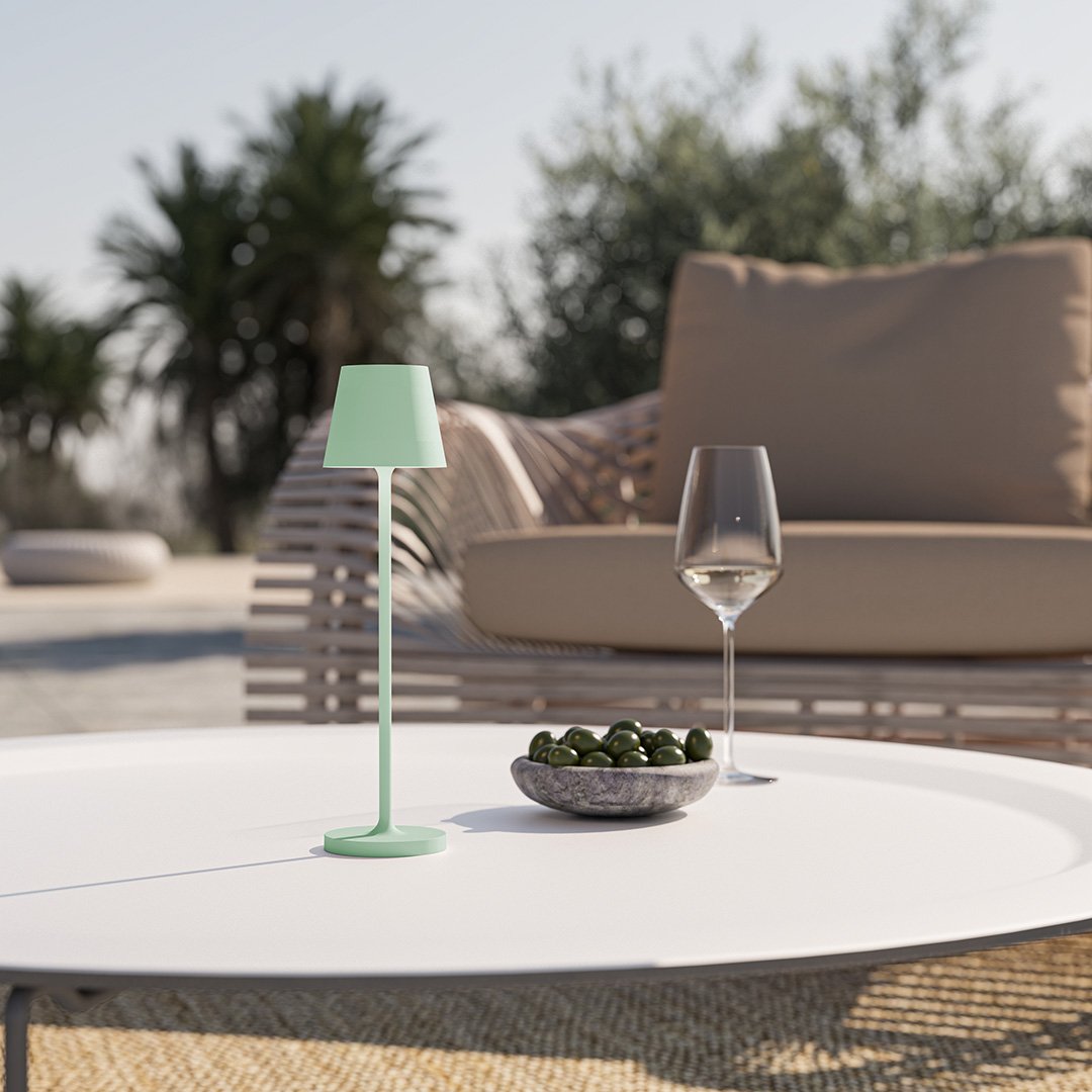 NOVA | LED | Schöne schlanke Lampe für den Schreibtisch | Modernes Design