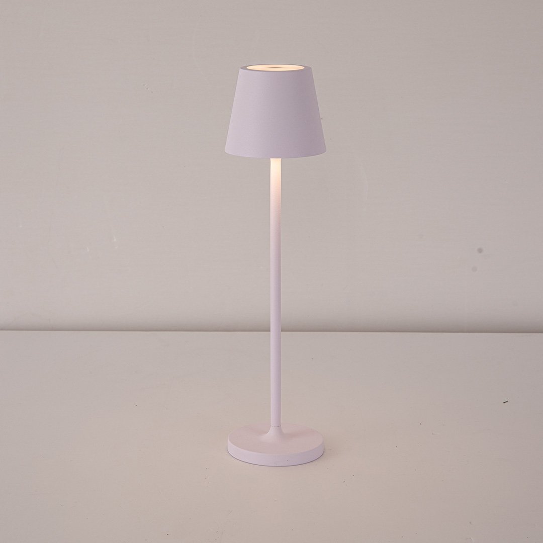 NOVA | LED | Schöne schlanke Lampe für den Schreibtisch | Modernes Design