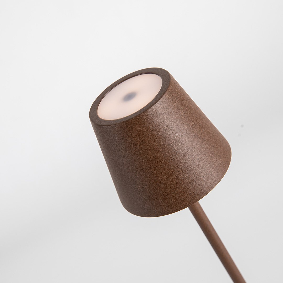 NOVA | LED | Schöne schlanke Lampe für den Schreibtisch | Modernes Design