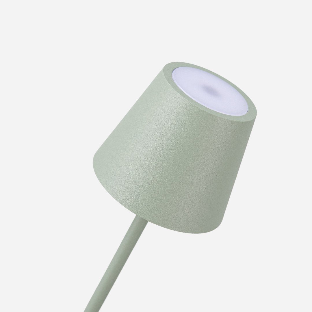 NOVA | LED | Schöne schlanke Lampe für den Schreibtisch | Modernes Design