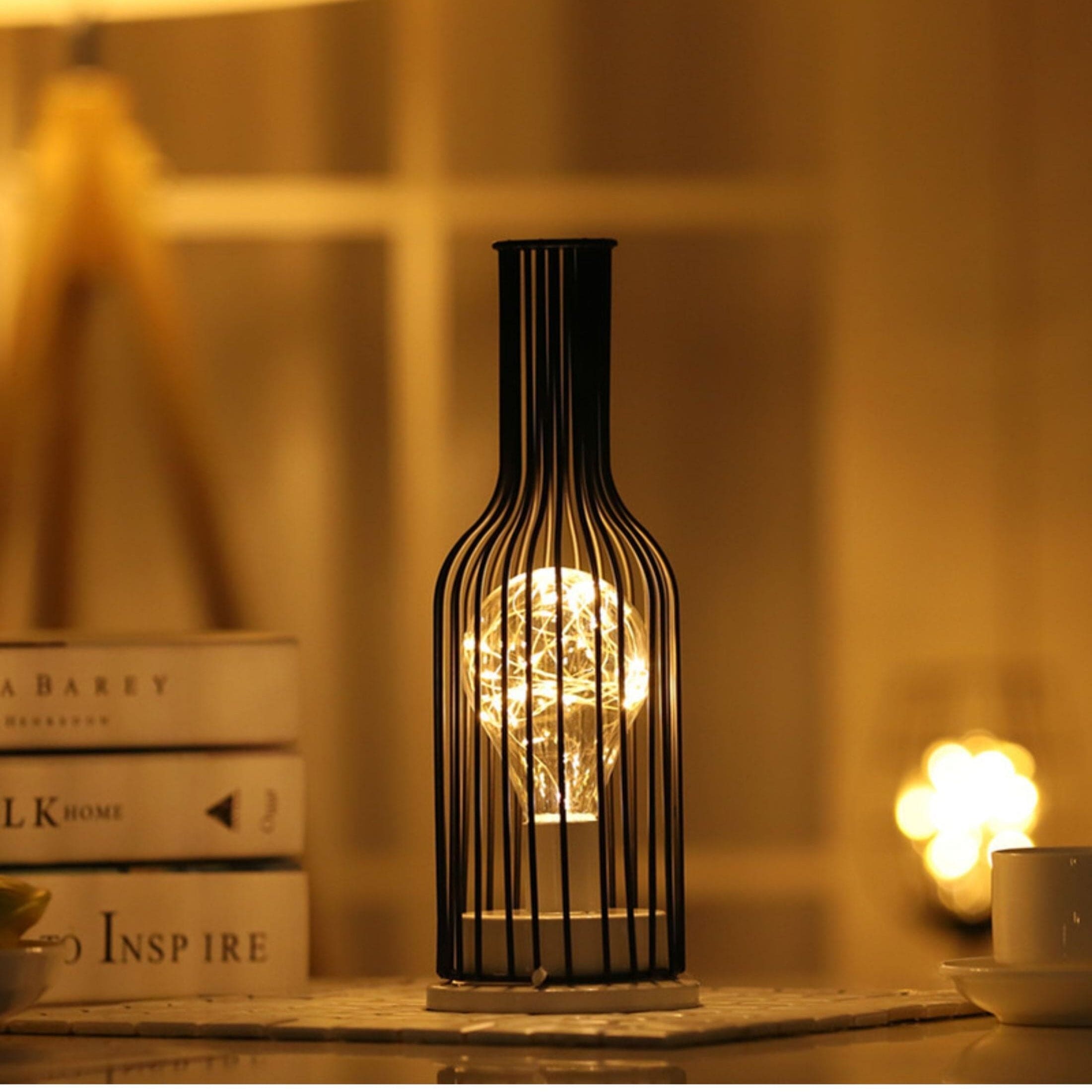 LuxeLume | Elegante Eva Luxe NoirLume | Sort Bordlampe | Modernes Design | 45 cm hoch | E27 max 60W | Kabellänge 150 cm | Ein/Aus-Schalter | Metall