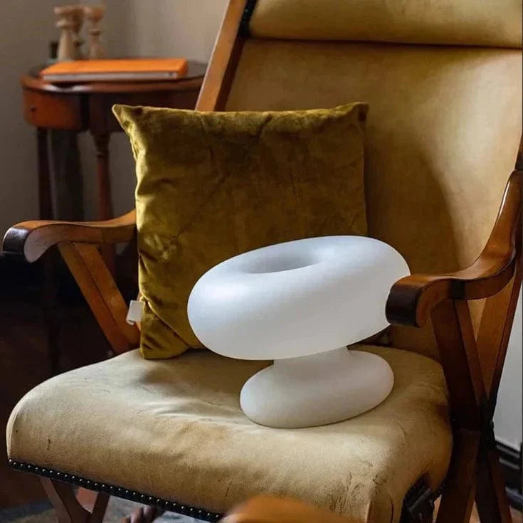 Lampe Maki en forme de champignon | Blanc | Éclairage LED | Design unique | 25 cm x 35 cm | Plastique & Métal | Courant secteur | Parfait pour salon