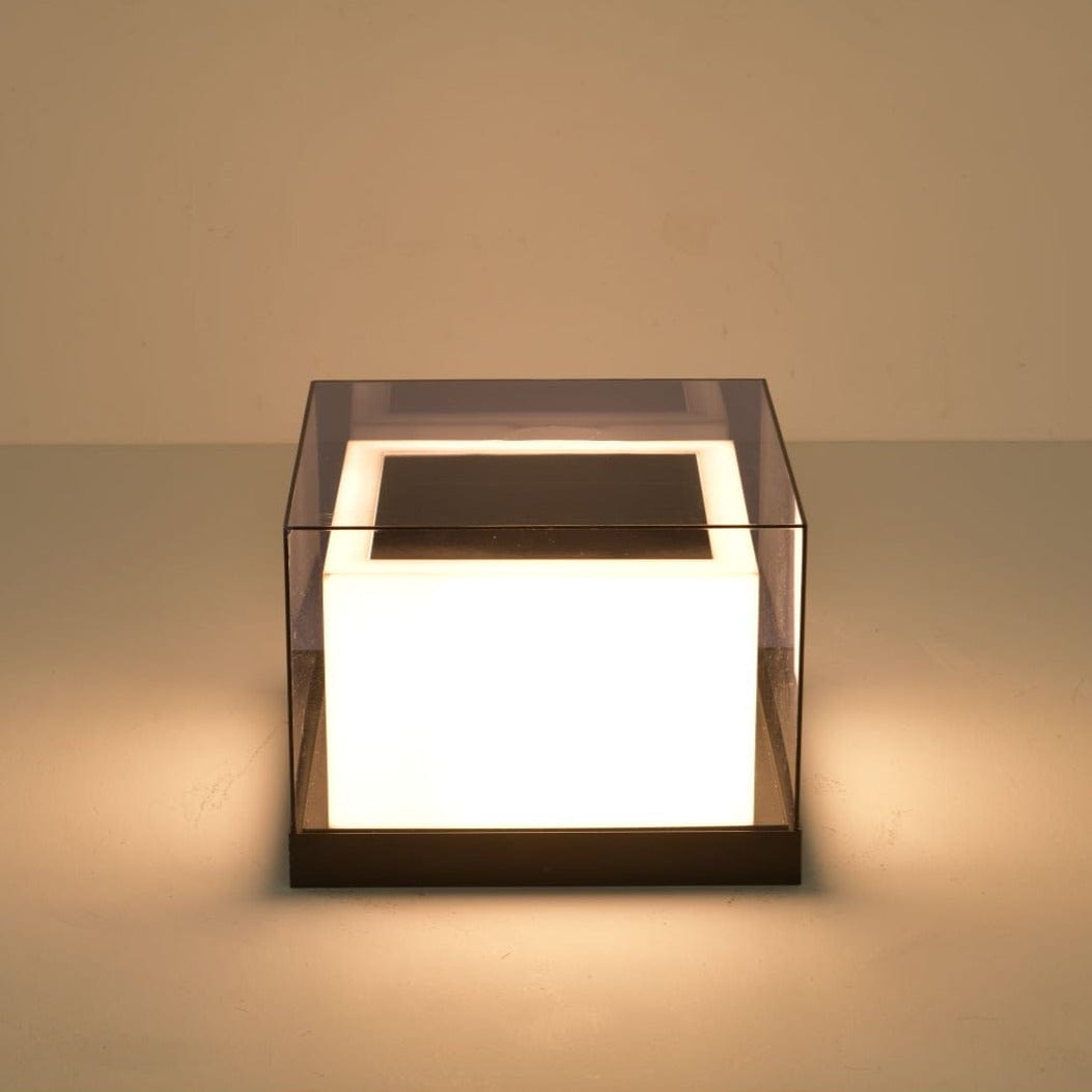 Utomhuslampa | Solcellsdriven | Box Beam Design | Energieffektiv belysning | Elegant modern look | Lämplig för trädgårdar och gångvägar | LED-lampa | Svart metall och plast | 15x15x20 cm
