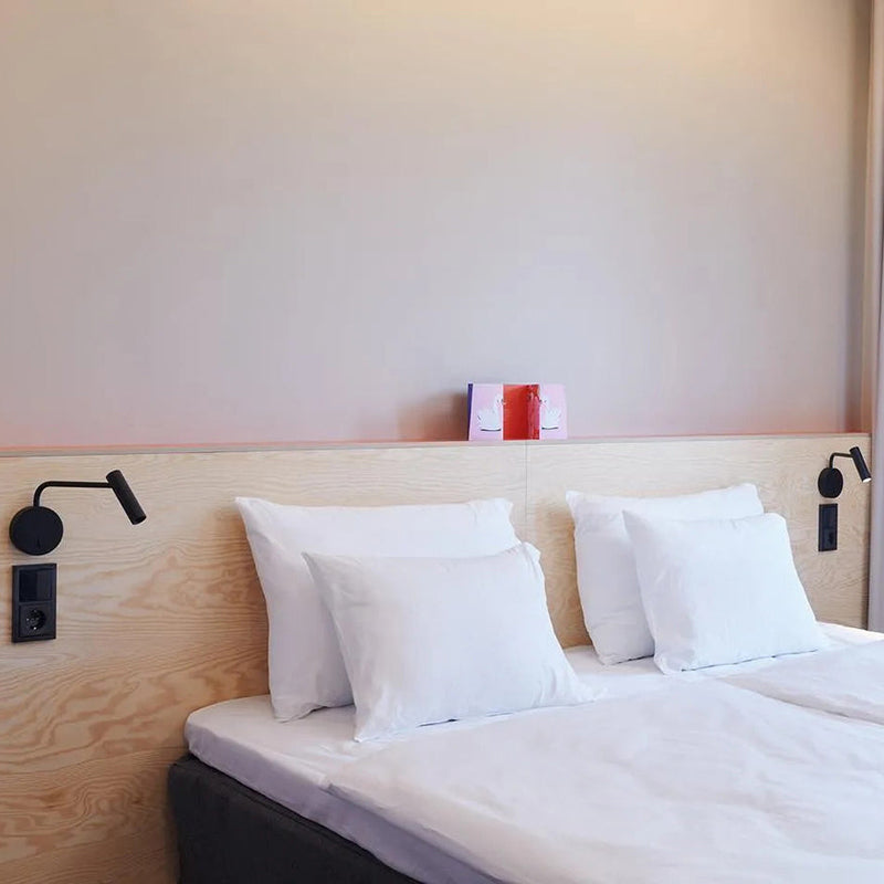 Orr LED-vägglampa | Modern design | Svart/Vit/Guld | Vardagsrum och sovrum | Metall och akryl | IP20 | 110-240V