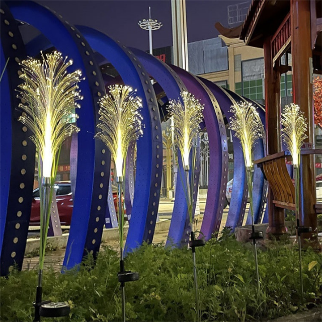 Solcellslampa | Dekorativ trädgårdslampa för utomhusbruk | Vattentät IP65 | Färgskiftande LED | Solcellsdriven trädgårdsbelysning | Enkel installation | 12 lamppärlor | Varmt och vitt ljus | För trädgård, terrass, gångstig