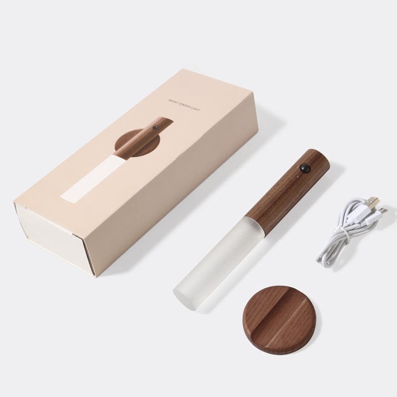 Smart vägglampa med träfinish | Rörelsesensor | Energieffektiva LED-lampor | 2 ljuslägen | USB-laddning | Valnöt/askträ | Varmvit LED | Elegant design | Enkel installation | Perfekt för hemmet