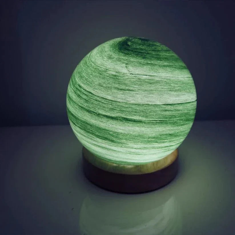 3D Mondlampe | Einstellbare Lichtintensität | USB-betrieben | Künstlerisches Holzgestell | Wählen Sie Farbe: Gold, Blau-Silber, Saphir, Smaragd