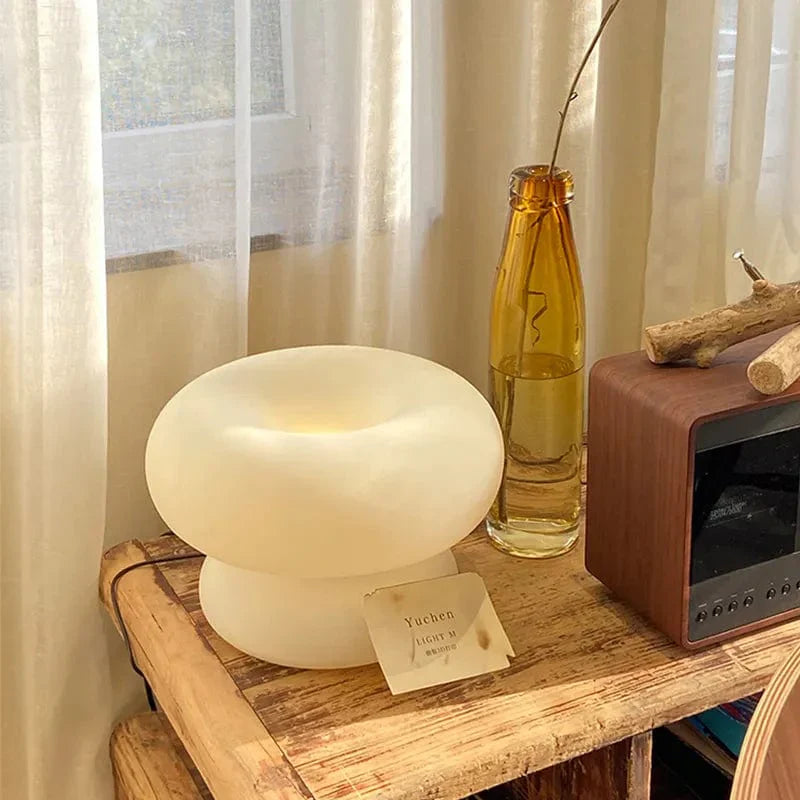 Lampe Maki en forme de champignon | Blanc | Éclairage LED | Design unique | 25 cm x 35 cm | Plastique & Métal | Courant secteur | Parfait pour salon