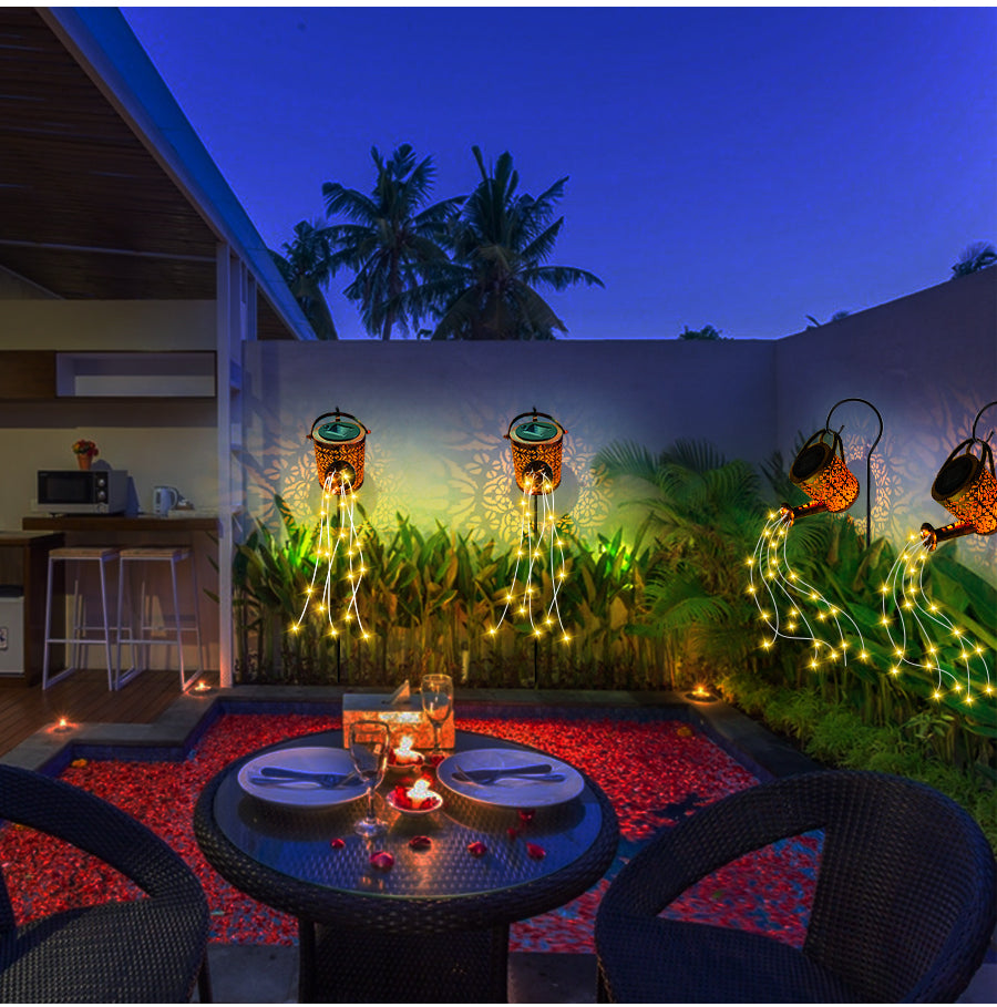 Enchantedcan™ | Solcelledrevet Vandfaldslampe Kobbertråd | Udendørs Dekoration Terrasse | Automatisk Tænd/Sluk | 8 Timer Lys | Energibesparende | Retro og Stilfuld Design | Unik Udendørs Belysning