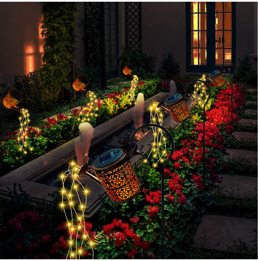Enchantedcan™ | Solcelledrevet Vandfaldslampe Kobbertråd | Udendørs Dekoration Terrasse | Automatisk Tænd/Sluk | 8 Timer Lys | Energibesparende | Retro og Stilfuld Design | Unik Udendørs Belysning