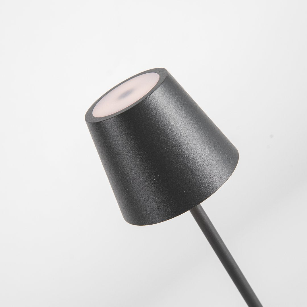 NOVA | LED | Schöne schlanke Lampe für den Schreibtisch | Modernes Design