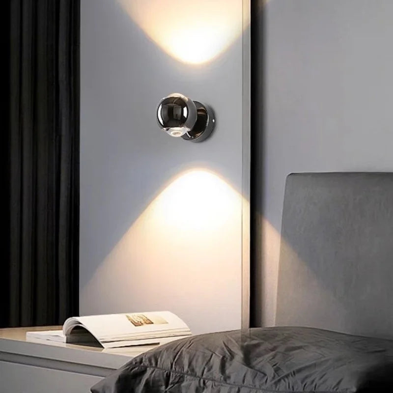 FlexiGlow LED-lampe | 180° justerbar drejearm | Moderne design | Metal af høj kvalitet | 8W | Neutral hvid 4000K | Længde 25 cm | Indendørs belysning | Perfekt til stue eller gang | Brændetid 30.000 timer